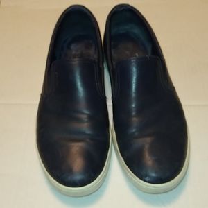 Mens shoes